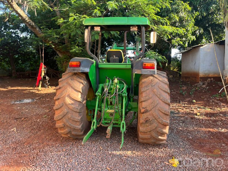 Foto 2 - Trator John Deere 6615 ano 2002
