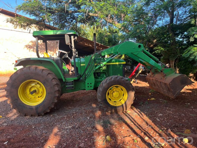 Foto 3 - Trator John Deere 6615 ano 2002