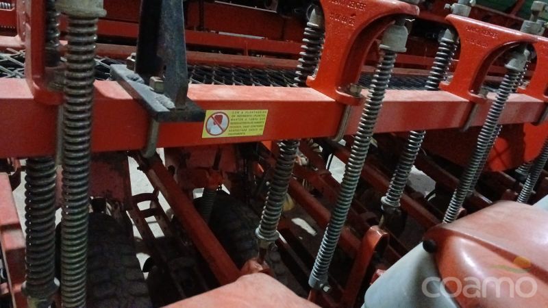 Foto 6 - Plantadeira Planti Center PC 9/8 ano 2013