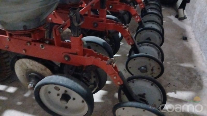 Foto 5 - Plantadeira Planti Center PC 9/8 ano 2013