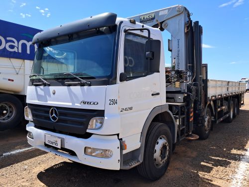 Caminhão Mercedes Bens Atego 2428 