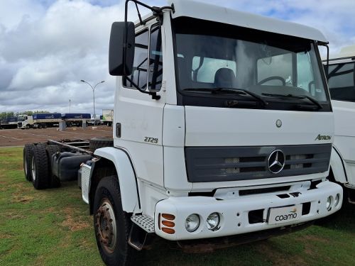 Caminhão Mercedes Bens Atron 2729 6x4