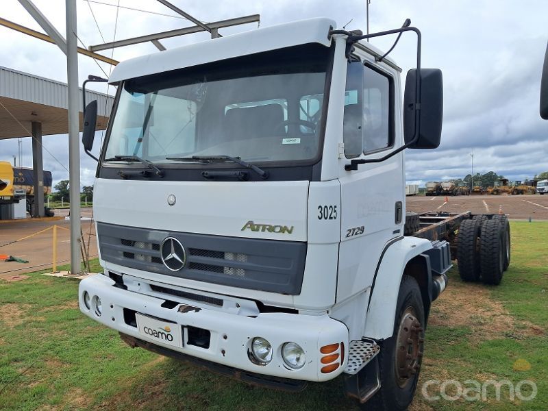 Foto 3 - Caminhão Mercedes Bens Atron 2729 6x4 ano 2013/2013