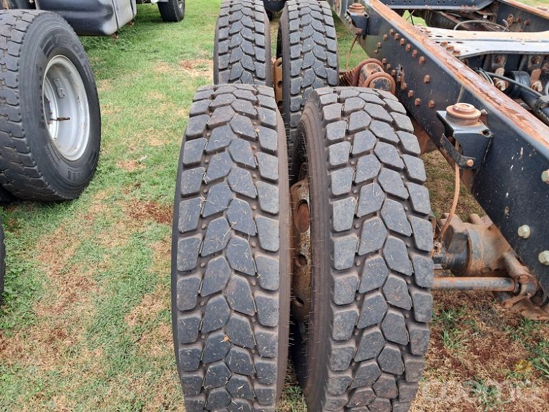 Foto 5 - Caminhão Mercedes Bens Atron 2729 6x4 ano 2013/2013