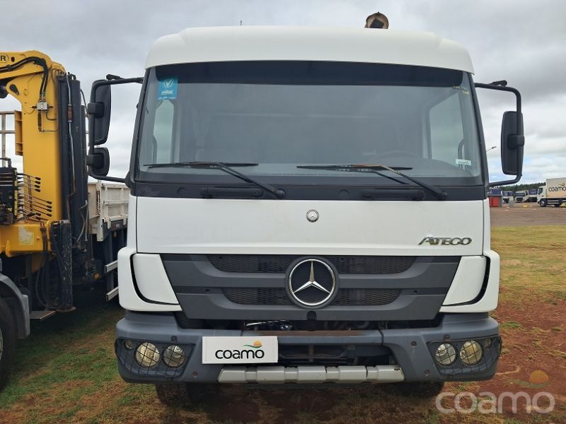 Foto 3 - Caminhão Mercedes Bens Atego 2730 6x4 ano 2016/2016