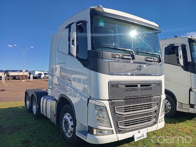 Foto 1 - Cavalo Volvo FH500 6x4T ano 2016/2017