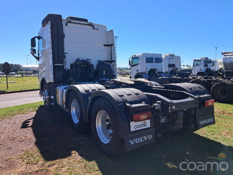 Foto 4 - Cavalo Volvo FH500 6x4T ano 2018/2019
