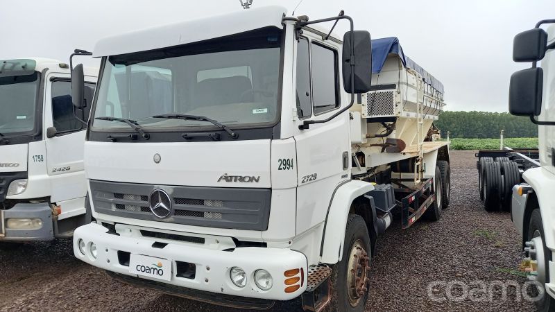 Foto 1 - Caminhão Mercedes Bens Atron 2729 6x4 ano 2013/2013