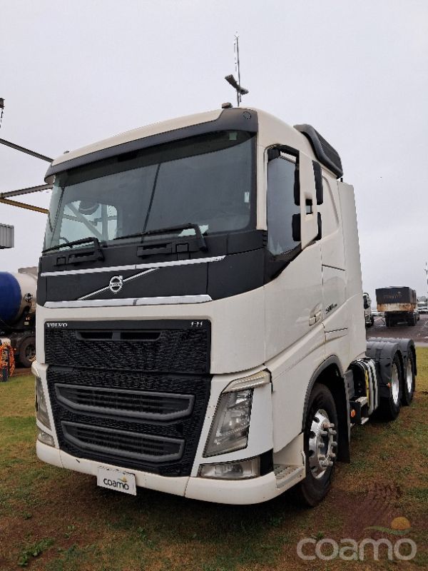 Foto 2 - Cavalo Volvo FH500 6x4T ano 2016/2017