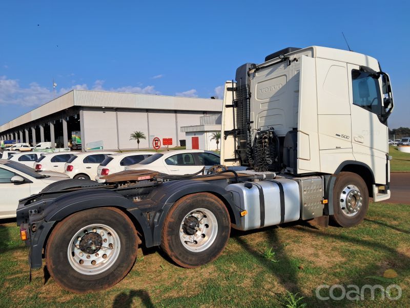 Foto 3 - Cavalo Volvo FH500 6x4T ano 2018/2019