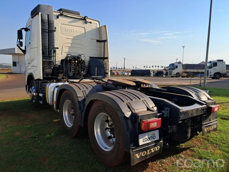 Foto 4 - Cavalo Volvo FH500 6x4T ano 2018/2019