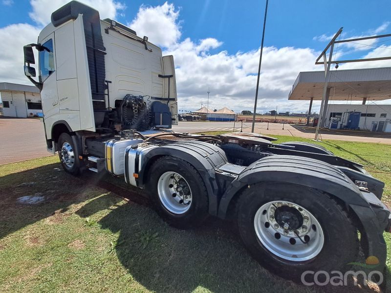 Foto 3 - Cavalo Volvo FH500 6x4T ano 2018/2019