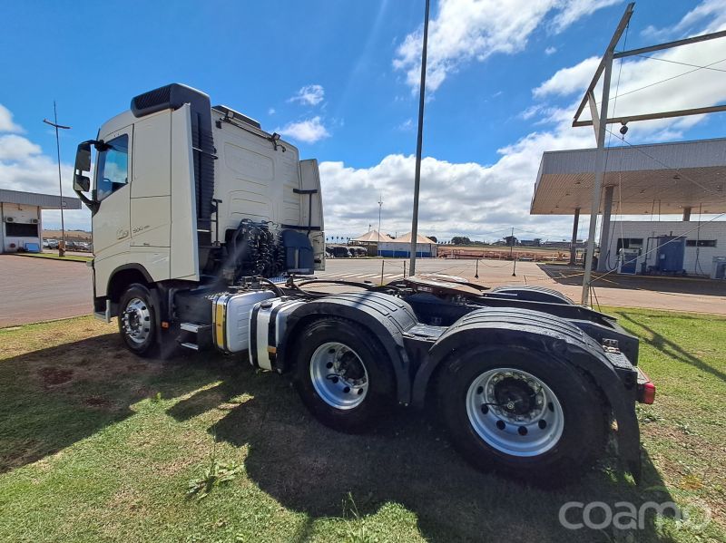 Foto 4 - Cavalo Volvo FH500 6x4T ano 2018/2019