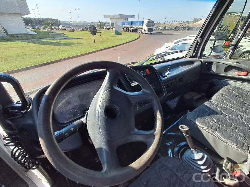 Foto 6 - Caminhão Mercedes Bens Atron 2729 6x4 ano 2013/2013
