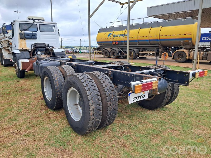 Foto 4 - Caminhão Mercedes Bens Atron 2726 6x4 ano 2011/2011